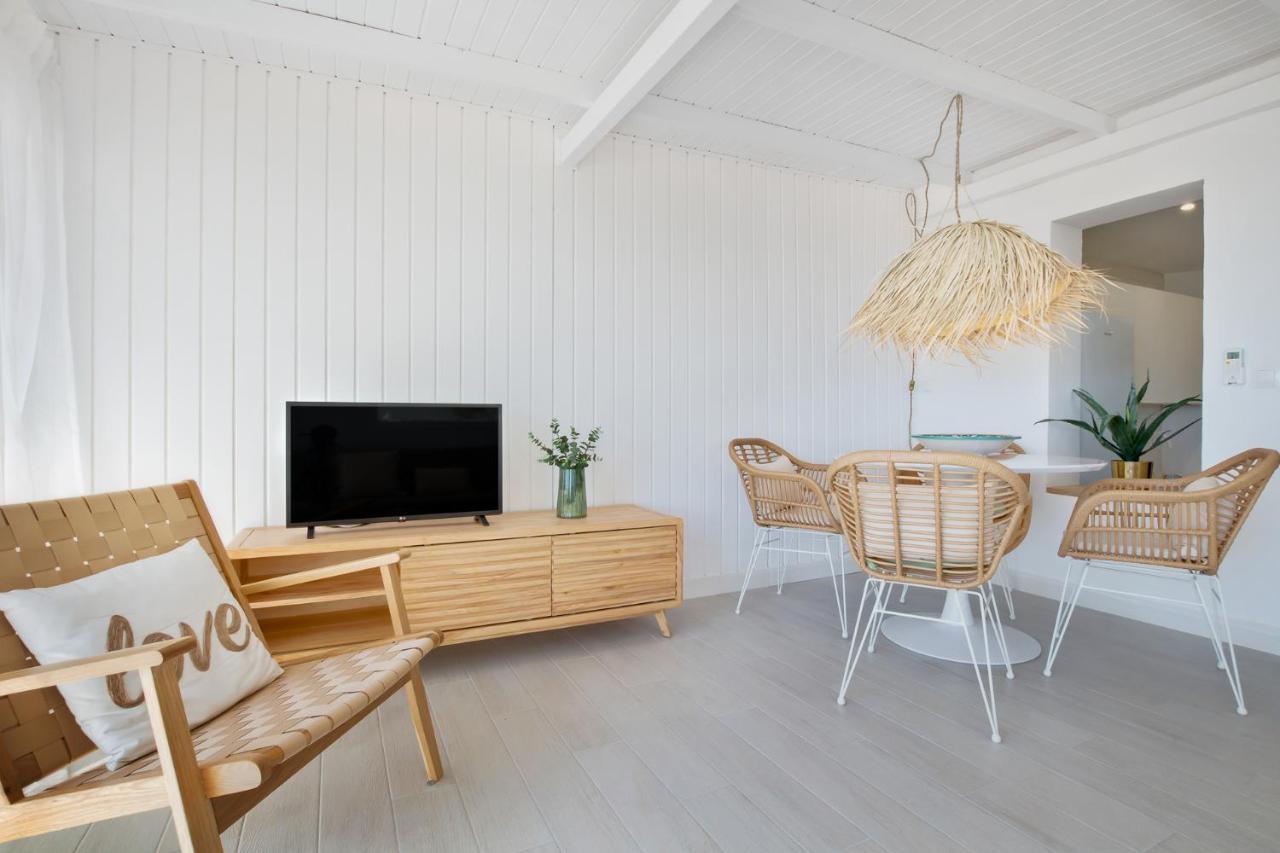 Casa De La Playa. Beach House With Magnificent Sea Malaga Exterior photo