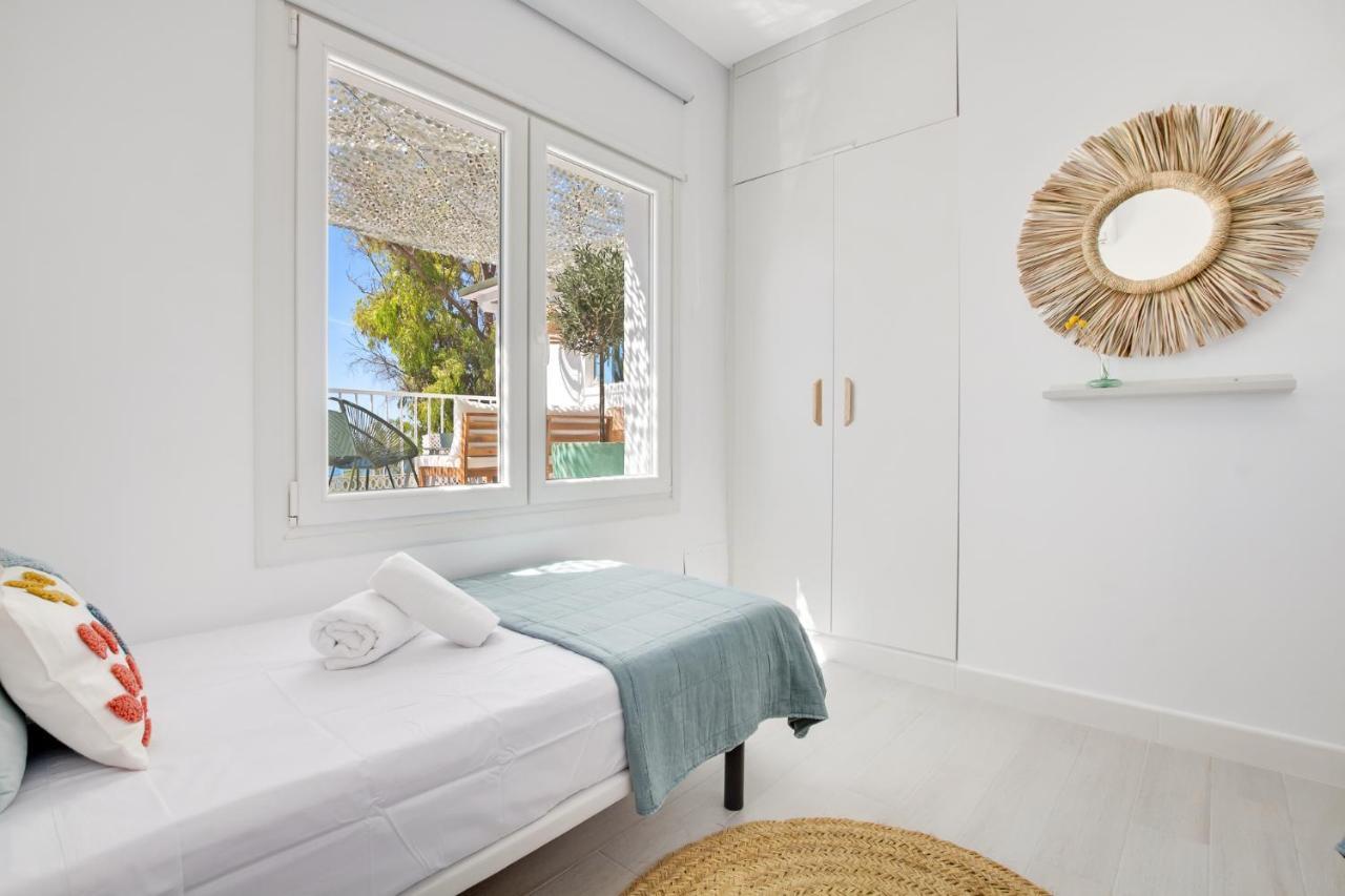 Casa De La Playa. Beach House With Magnificent Sea Malaga Exterior photo